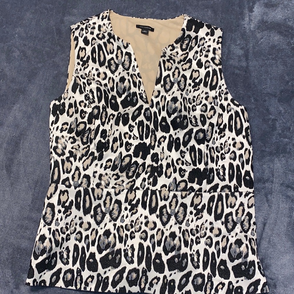 Ann Taylor size 2 peplum top